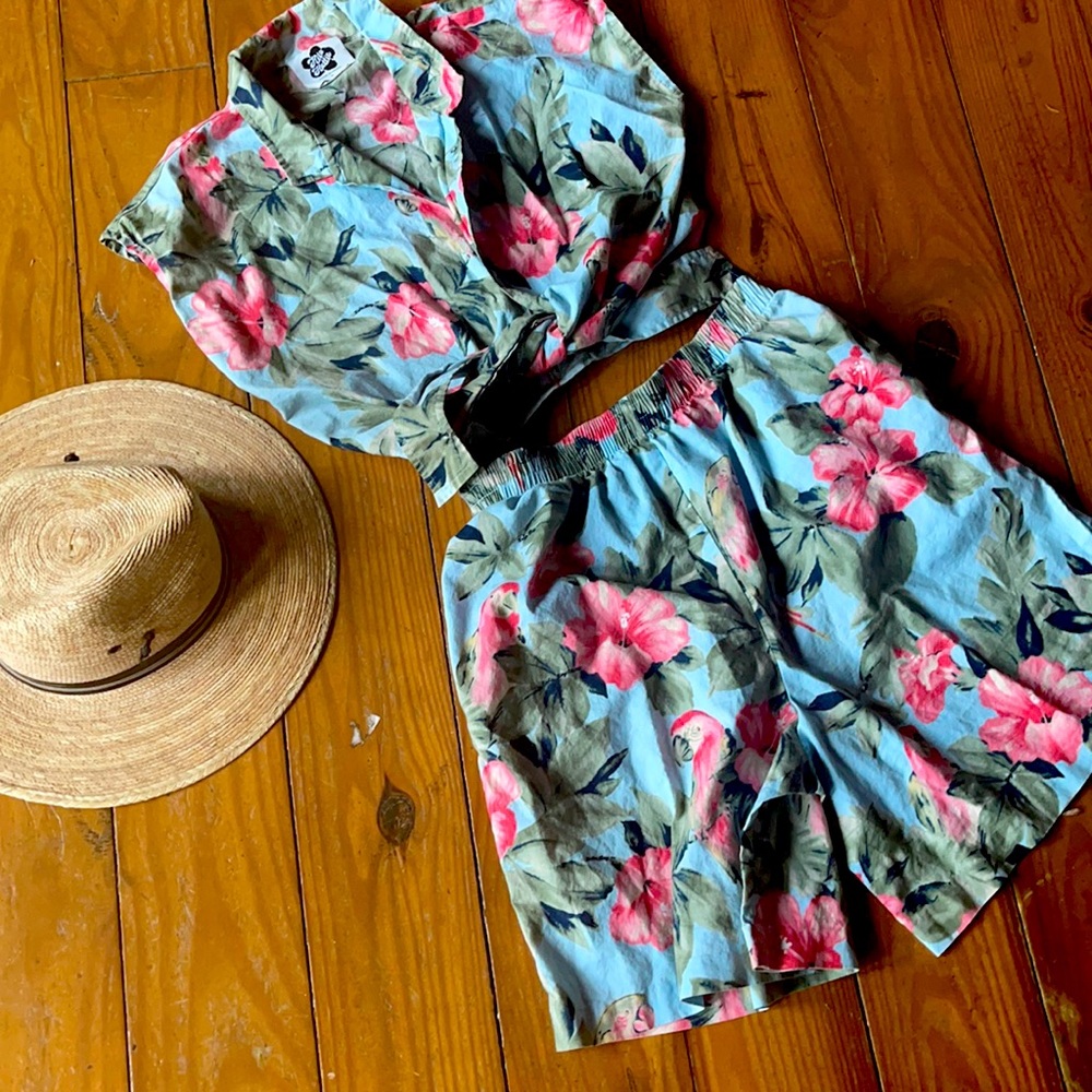 Short set bought in Hawaii, only worn a few times
